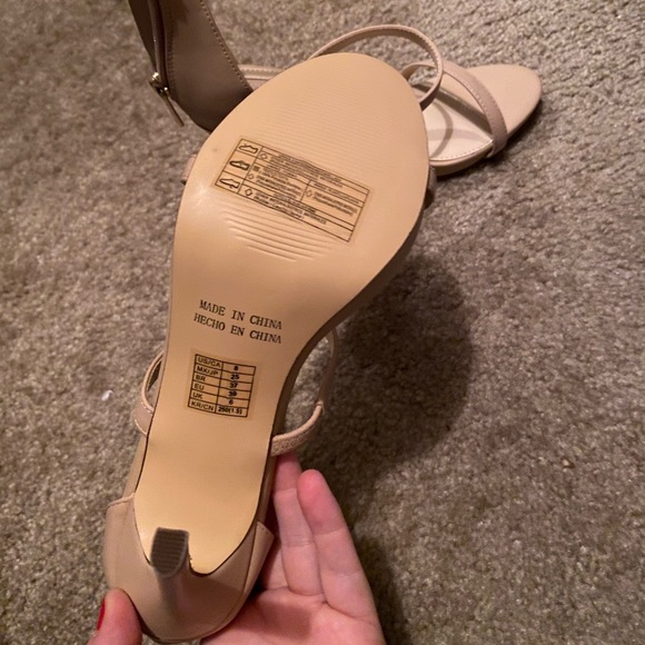 Sexy Tan Heels With Strap Design - Picture 3 of 4